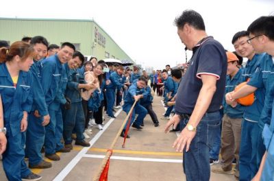 國邦醫(yī)藥下屬浙江國邦藥業(yè)組織第十六屆青年團隊拔河比賽